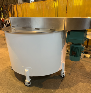 Kettle with Stainless Top and motor attached.